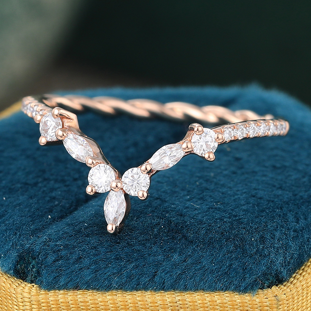 Juyoyo Rose Gold Moissanite Curved Stacking Wedding Ring