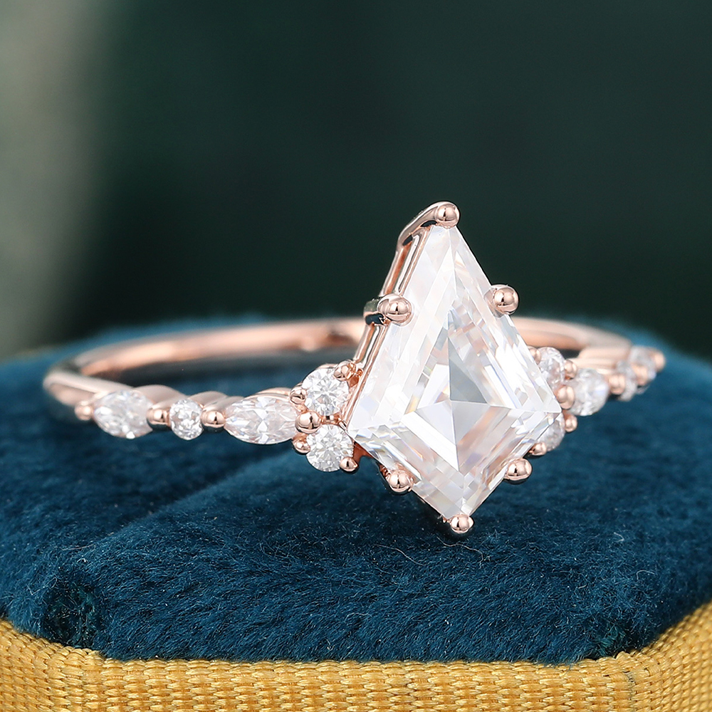 Juyoyo Kite Cut Moissanite Engagement Ring Vintage Diamond Cluster Anniversary Promise Ring