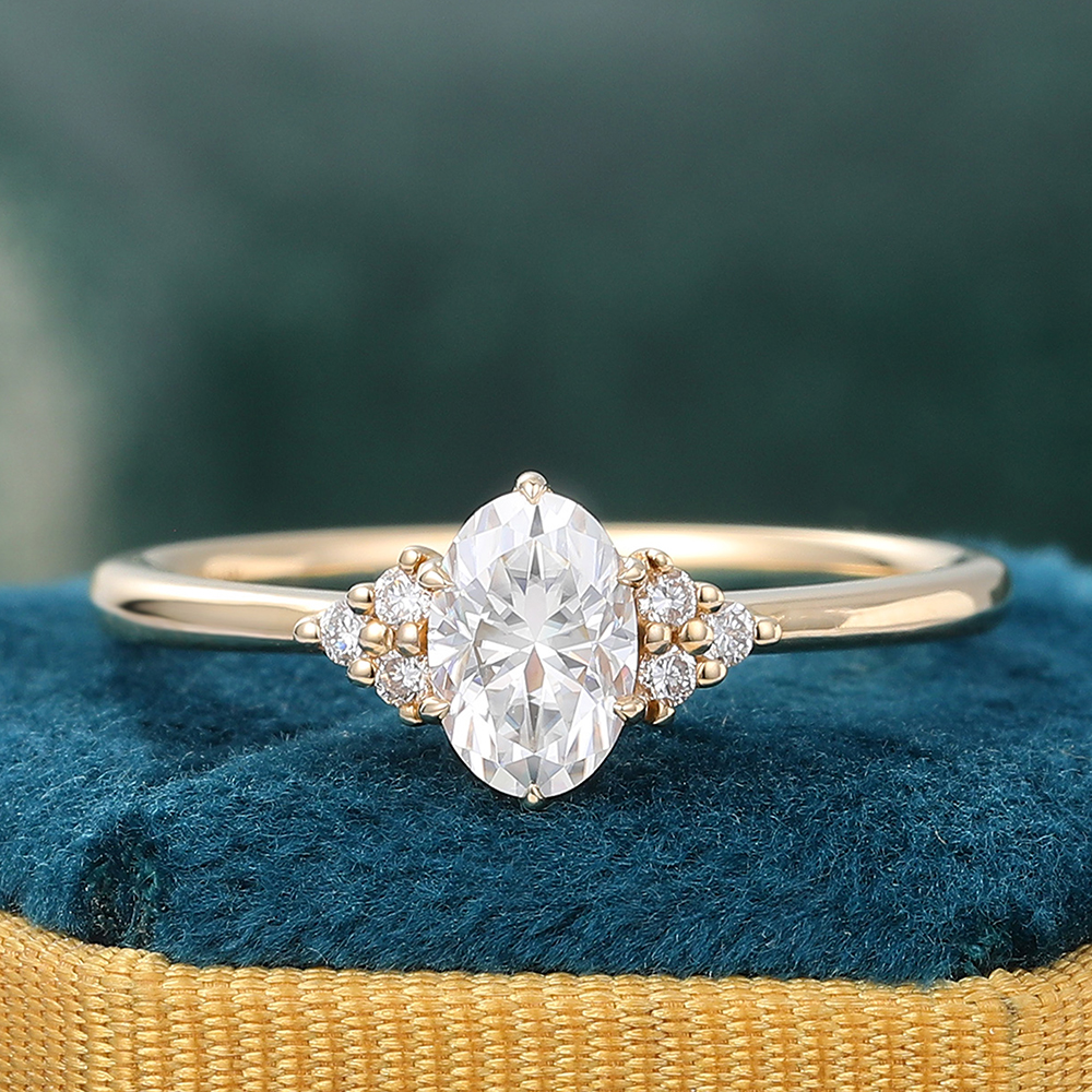 Juyoyo Six Prong Oval Cut Moissanite Engagement Ring with Diamond Accents