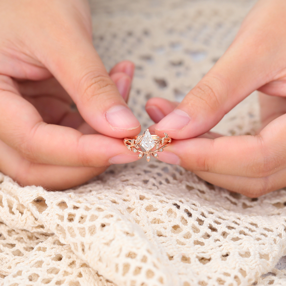 Juyoyo Vintage Moissanite Bridal Ring Set Rose Gold Nature Inspired Engagement Ring Set - 2pcs