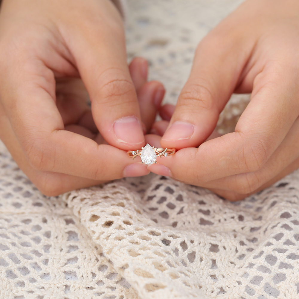 Juyoyo Pear Shaped Moissanite Nature Inspired Engagement Ring Promise Anniversary Ring 14K Rose Gold