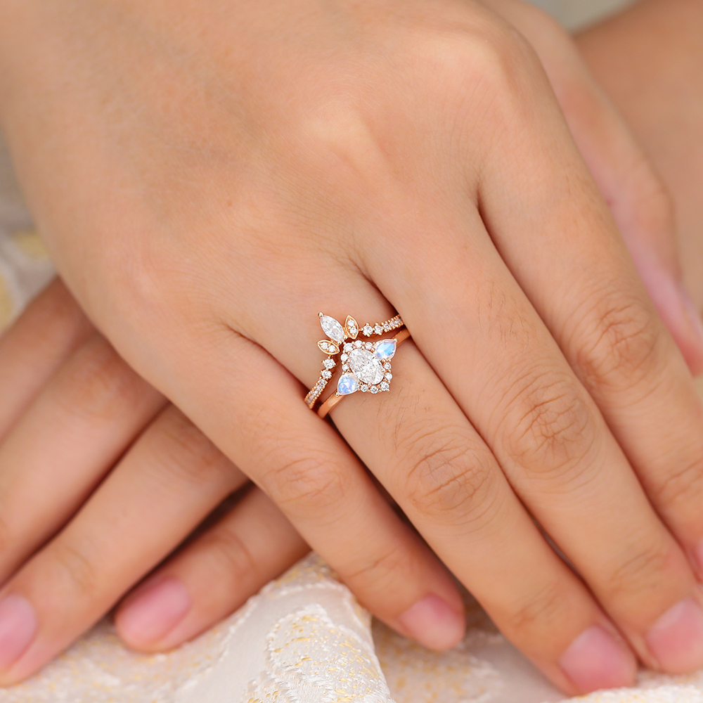 Juyoyo Oval Moissanite Bridal Ring Set Rose Gold Vintage Halo Engagement Ring Set - 2pcs