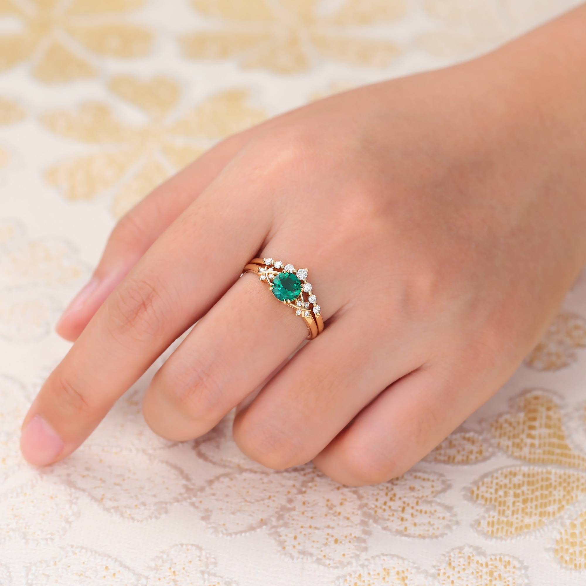 Emerald Bridal Ring Set in Yellow Gold