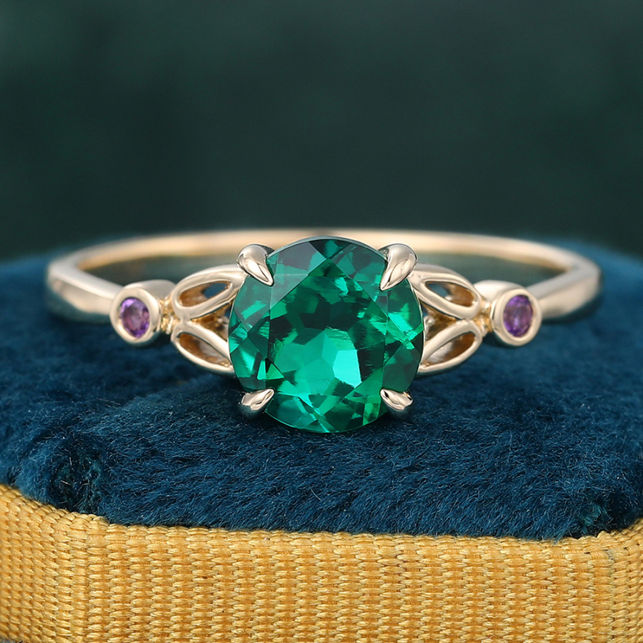 Vintage Round Emerald Engagement Ring Colored Bridal Ring with Amethyst Accents