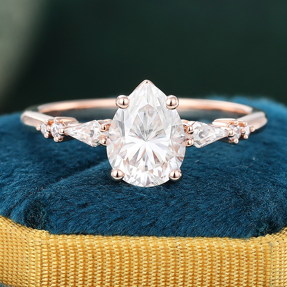 Juyoyo Pear Shaped Moissanite Engagement Ring Rose Gold Anniversary Promise Ring Gift