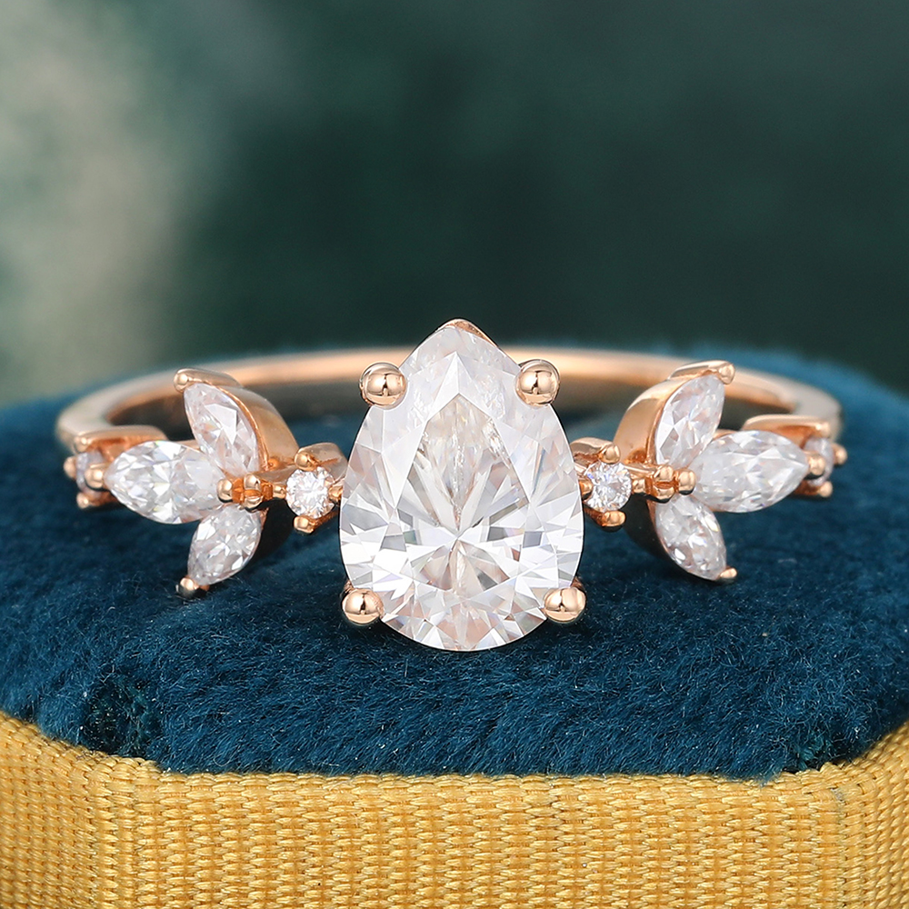 Juyoyo Pear Shaped Moissanite Rose Gold Engagement Ring