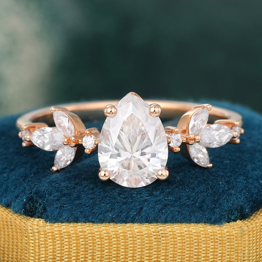 Juyoyo Pear Shaped Moissanite Rose Gold Engagement Ring