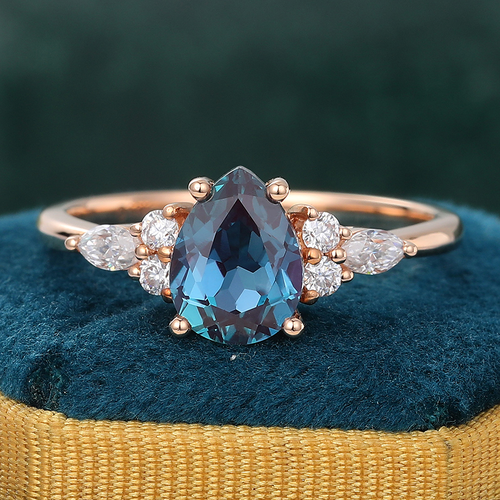 Juyoyo Pear Shaped Alexandrite Engagement Ring Moissanite Cluster Bridal Ring Rose Gold