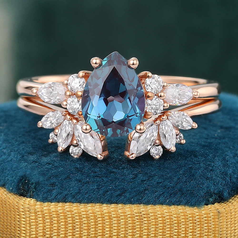 Juyoyo 2pcs Oval Cut Alexandrite Wedding Ring Set Vintage Rose Gold Engagement Ring Set