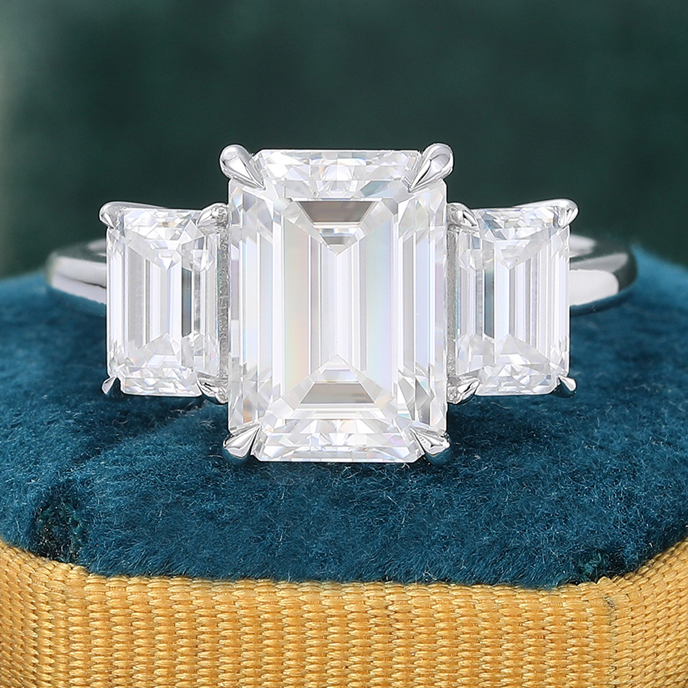 Juyoyo Emerald Cut Moissanite Three Stone Engagement Ring 14K White Gold Bridal Ring for Women