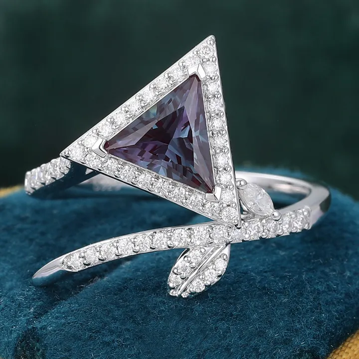 Juyoyo Triangle Alexandrite Rings for Women Alexandrite Engagement Ring