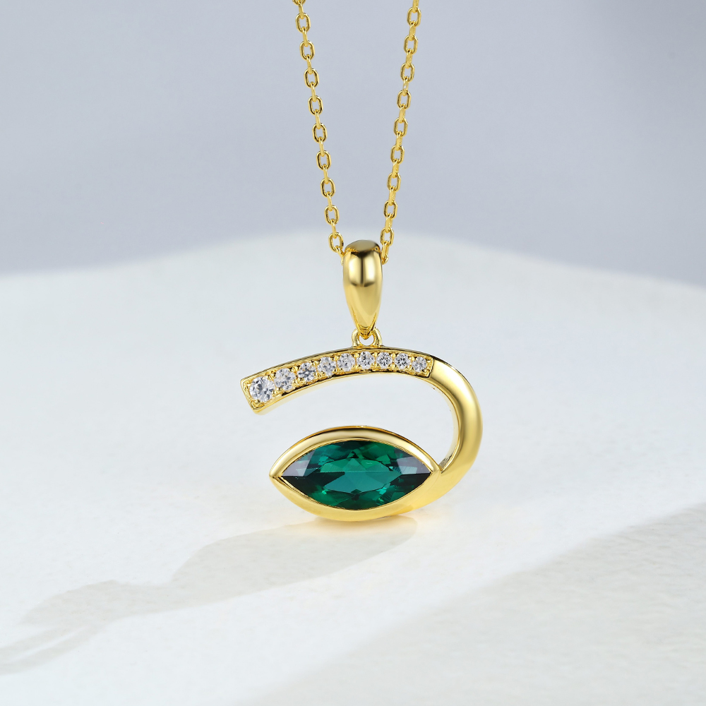 gold choker Emerald necklace