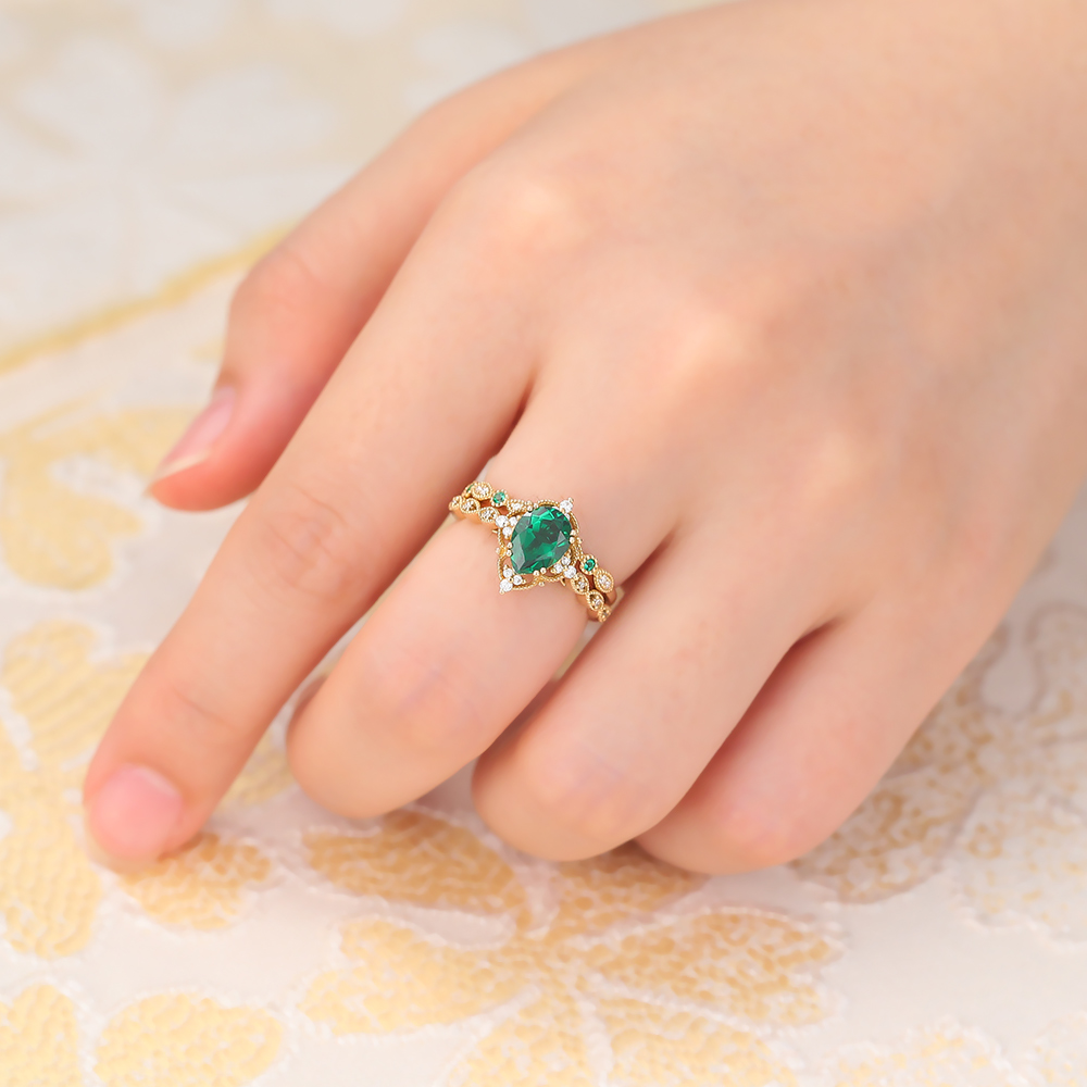 Filigree Halo Pear Shaped Emerald Wedding Ring Set Vintage Beaded Engagement Ring Set