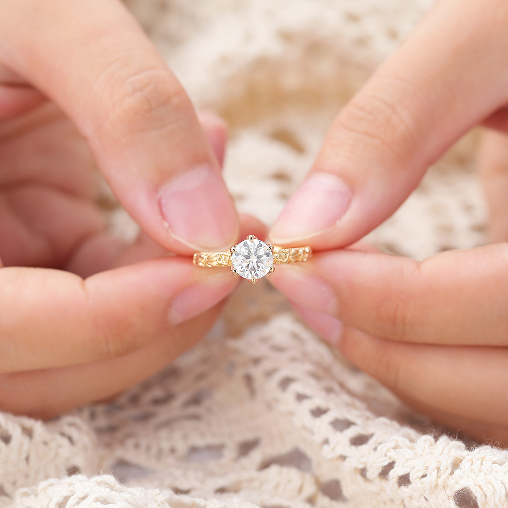 Juyoyo Round Cut Moissanite Engagement Ring Yellow Gold Floral Engraved Ring for Women