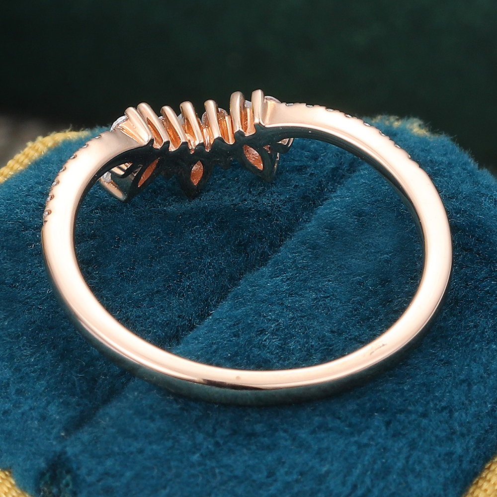 Juyoyo Moissanite Curved Wedding Band Vintage Rose Gold Pave Diamond Stacking Ring for Women