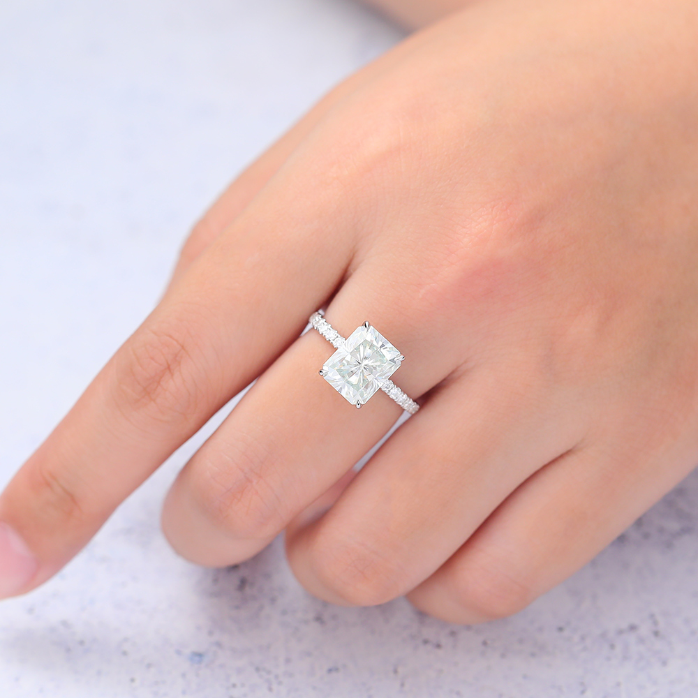 Moissanite vs. White Sapphire: Difference, Pros, Cons