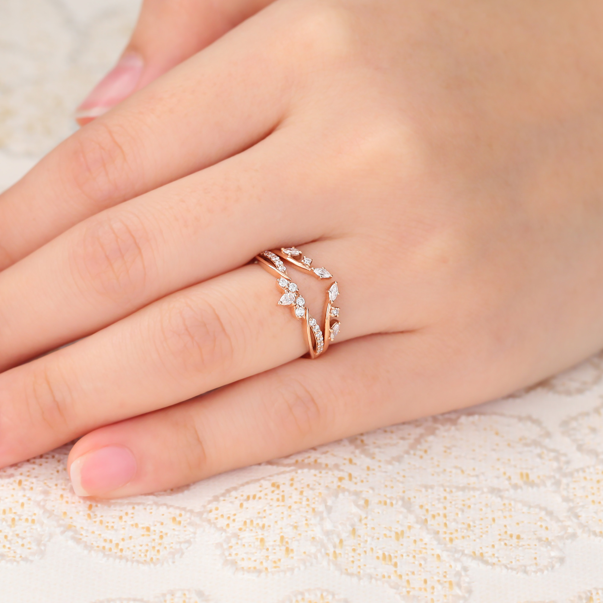 Juyoyo Moissanite Double Wedding Band Vintage Crown Curved Wedding Band 14K Rose Gold