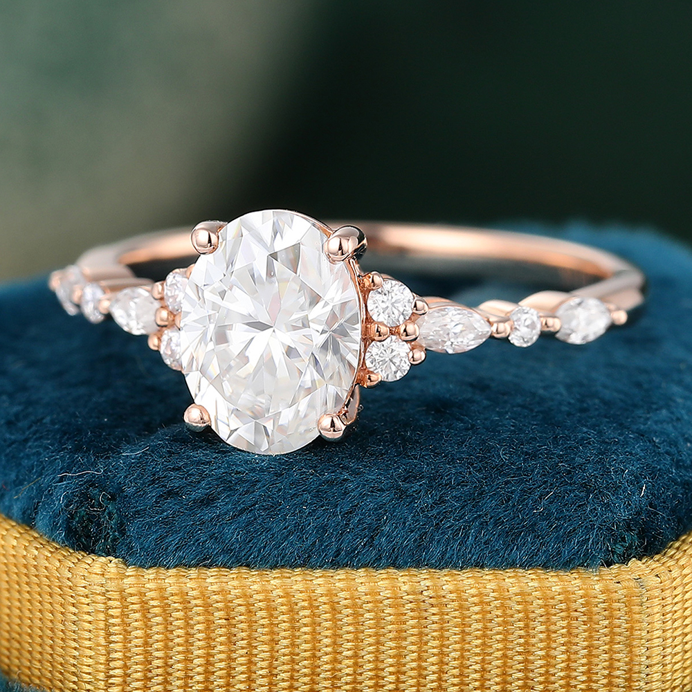Juyoyo Oval Moissanite Rose Gold Pavé Engagement Ring