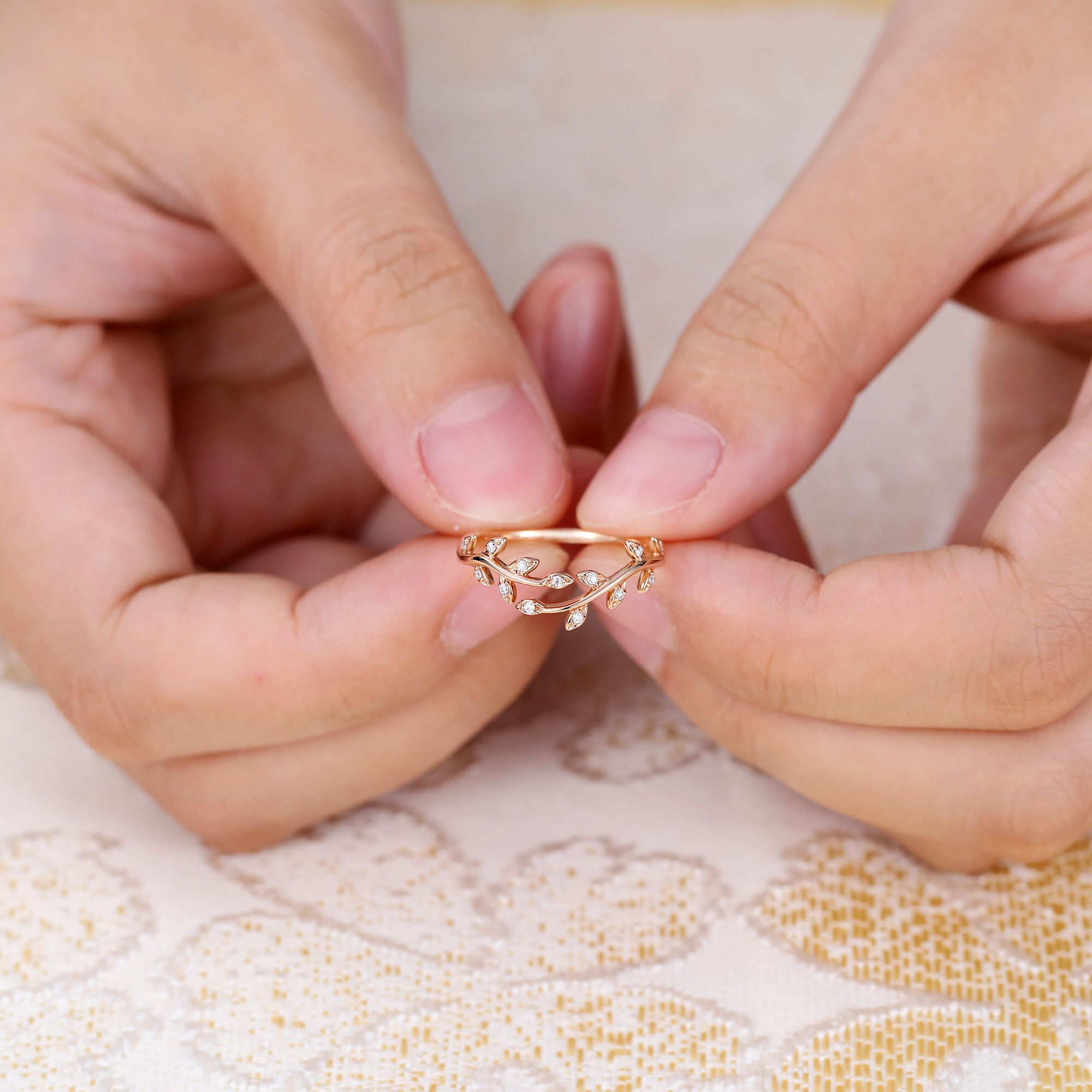 Juyoyo Unique Vintage Moissanite Curved Wedding Band Nature Inspired Leaf Vine Stacking Ring