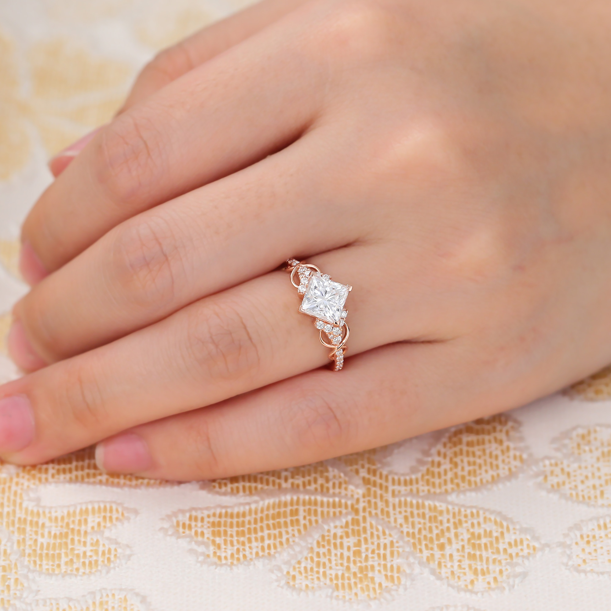 Juyoyo Art Deco Princess Cut Moissanite Engagement Ring Infinity Promise Pavé Diamond Ring Rose Gold