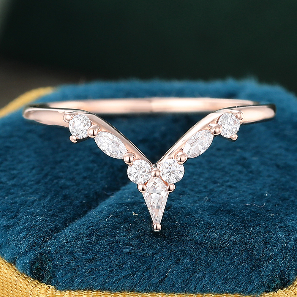 Juyoyo Moissanite Curved Wedding Band V-shaped Rose Gold Stacking Ring Anniversary Promise Ring