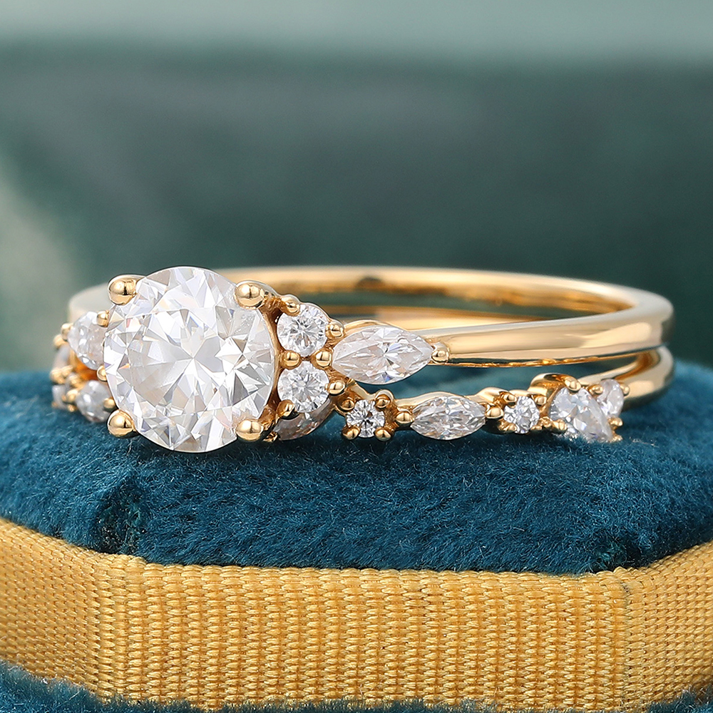 Juyoyo Unique Round Cut Moissanite Wedding Ring Set Vintage Diamond Cluster Ring Yellow Gold