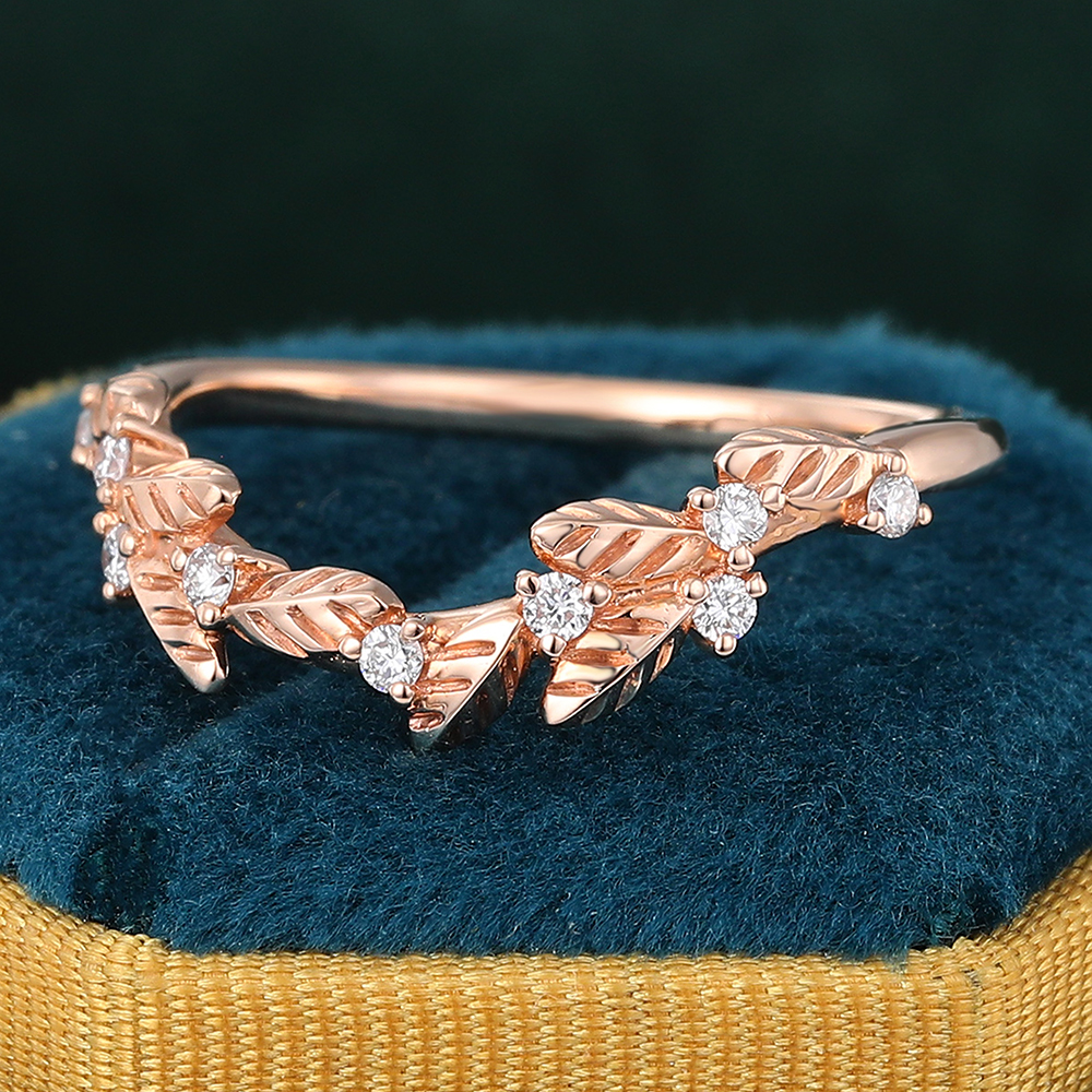 Juyoyo Nature Inspired Moissanite Curved Wedding Band Vintage Leaf 14K Rose Gold Wedding Band