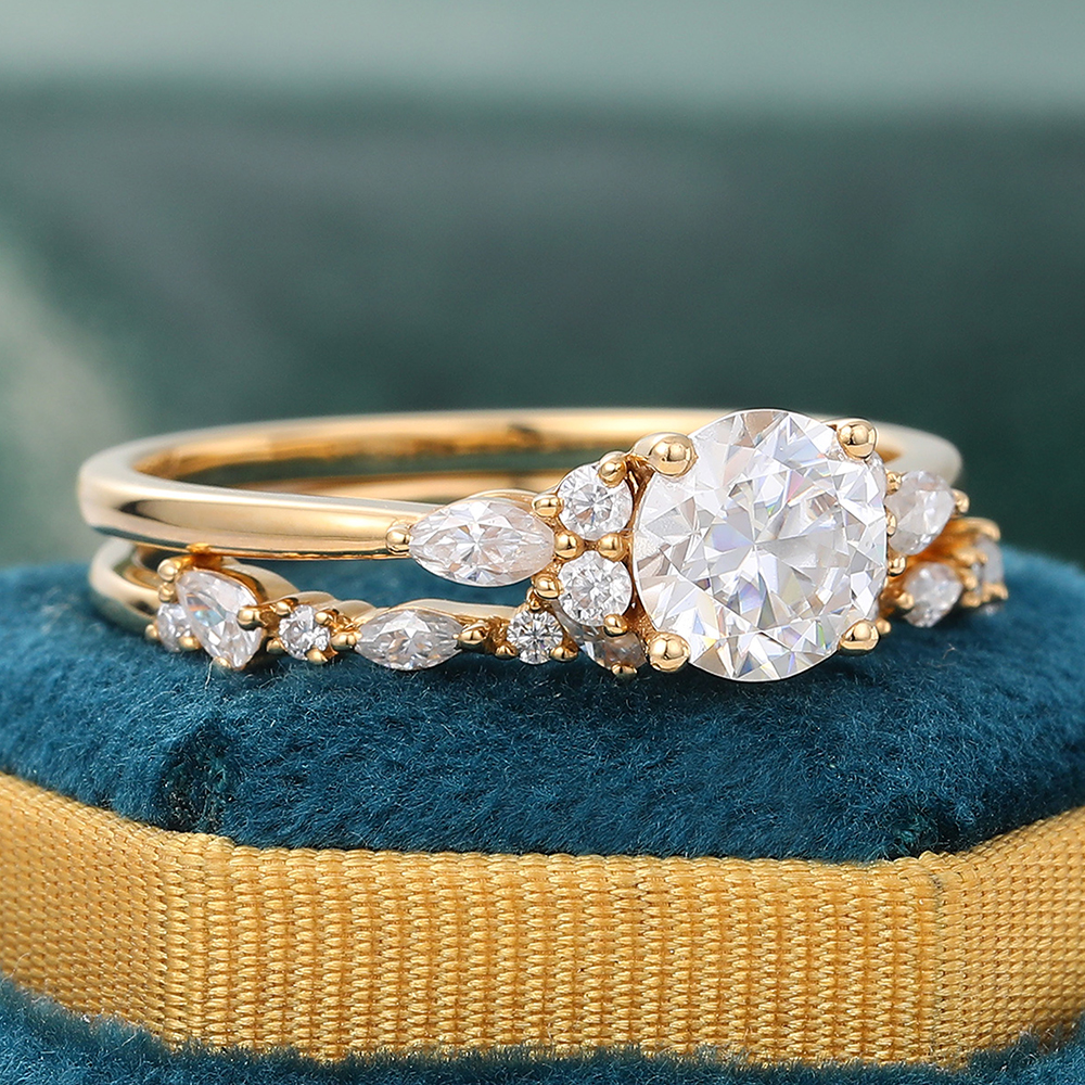 Juyoyo Unique Round Cut Moissanite Wedding Ring Set Vintage Diamond Cluster Ring Yellow Gold