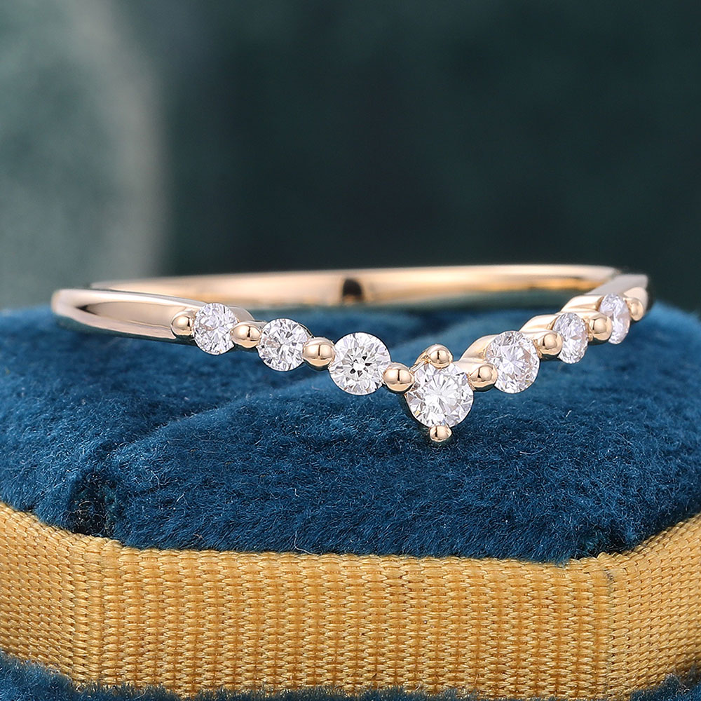 Juyoyo Round Cut Moissanite Simple Curved Wedding Band Vintage Stacking Ring - 14K Yellow Gold
