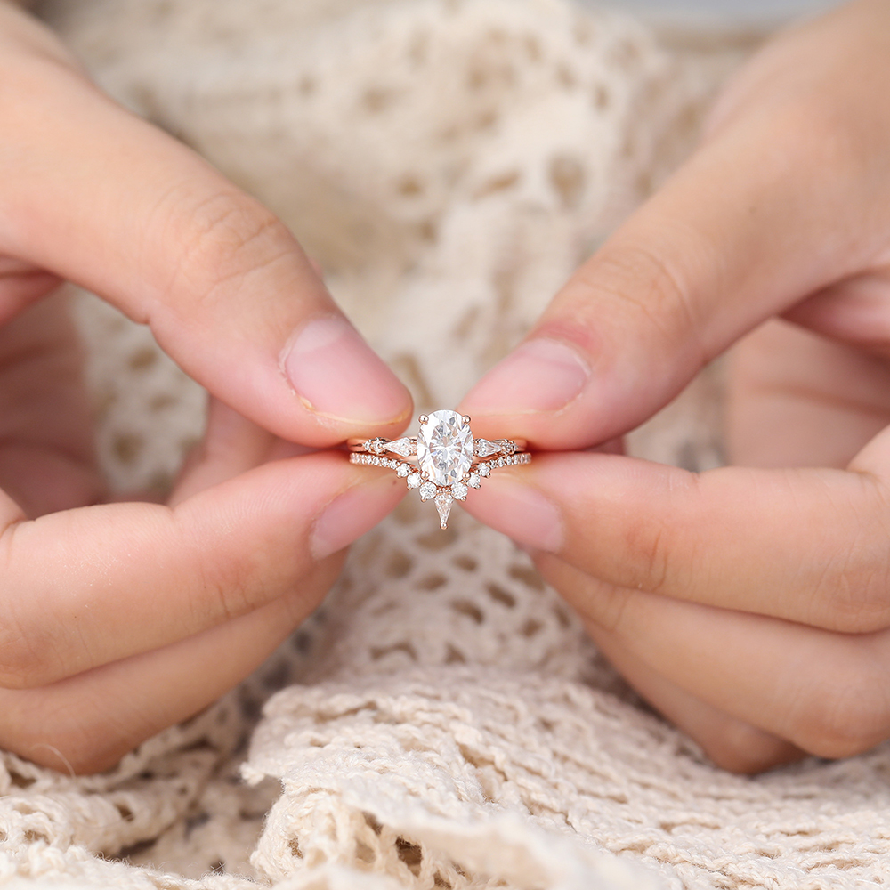 Juyoyo Oval Moissanite Bridal Ring Set Pave Diamond Wedding Band Cluster Wedding Ring Set - 2pcs