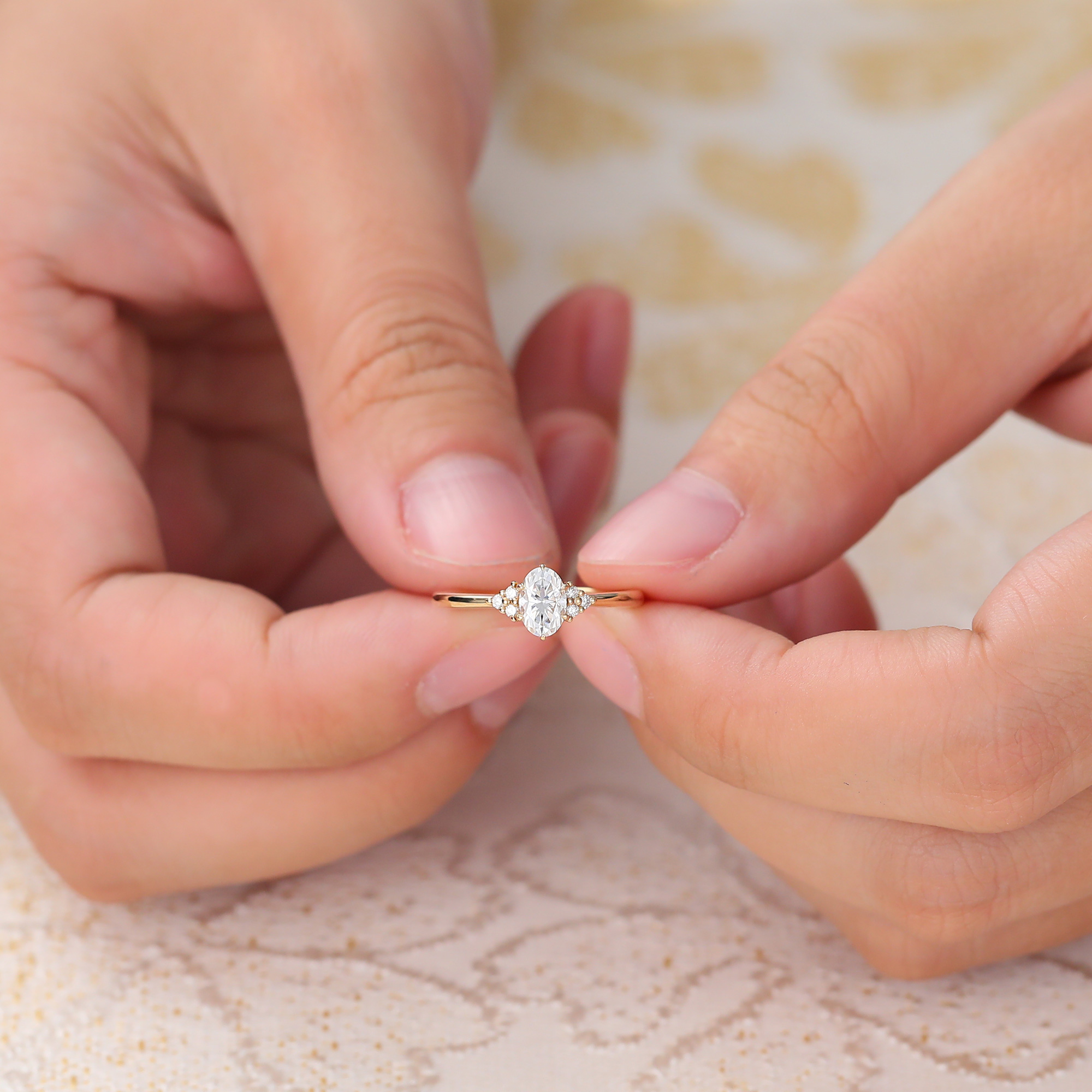 Juyoyo Six Prong Oval Cut Moissanite Engagement Ring with Diamond Accents