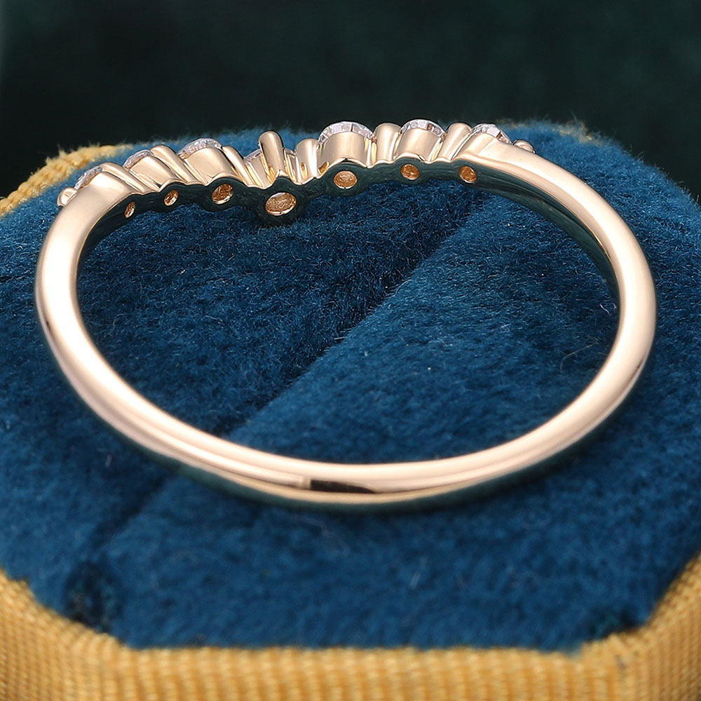 Juyoyo Round Cut Moissanite Simple Curved Wedding Band Vintage Stacking Ring - 14K Yellow Gold