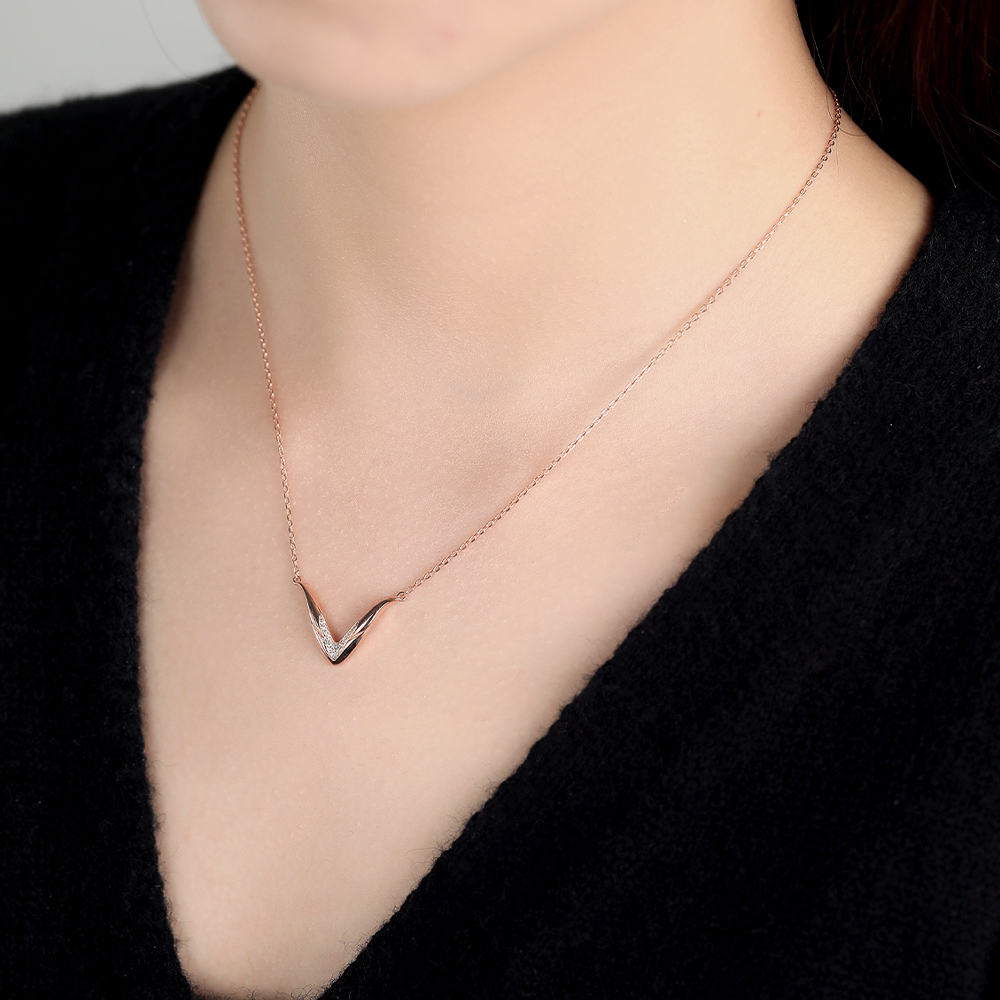 Rose Gold White Sapphire V-Shaped Pendant Necklace