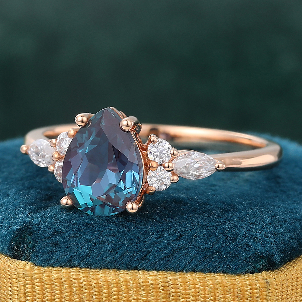 Juyoyo Pear Shaped Alexandrite Engagement Ring Moissanite Cluster Bridal Ring Rose Gold