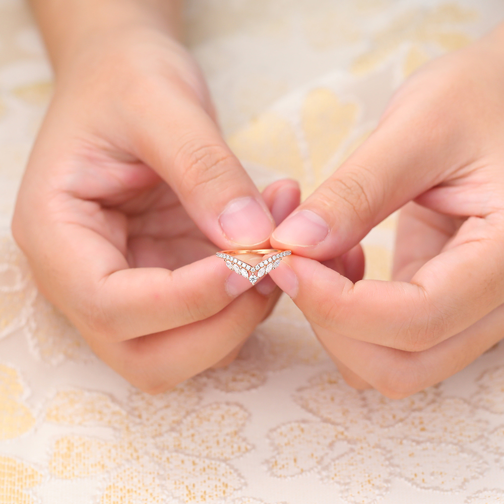 Juyoyo Moissanite Curved Wedding Band Unique Women Milgrain Diamond Matching Stacking Ring