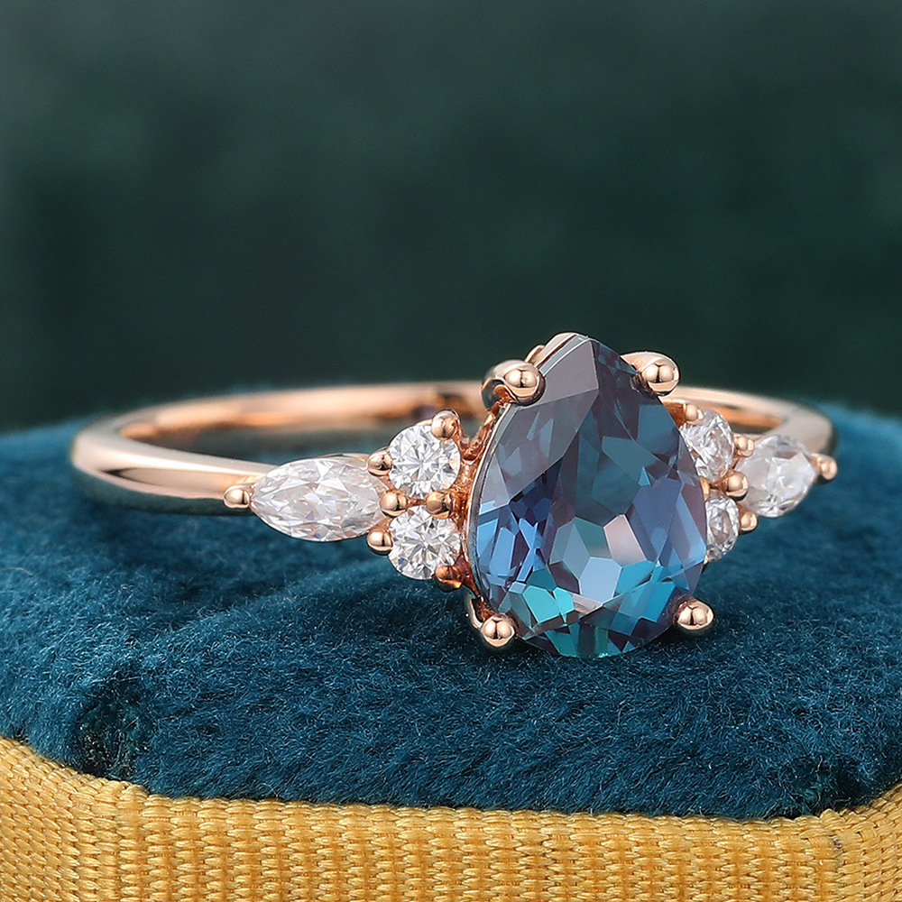 Juyoyo Pear Shaped Alexandrite Engagement Ring Moissanite Cluster Bridal Ring Rose Gold