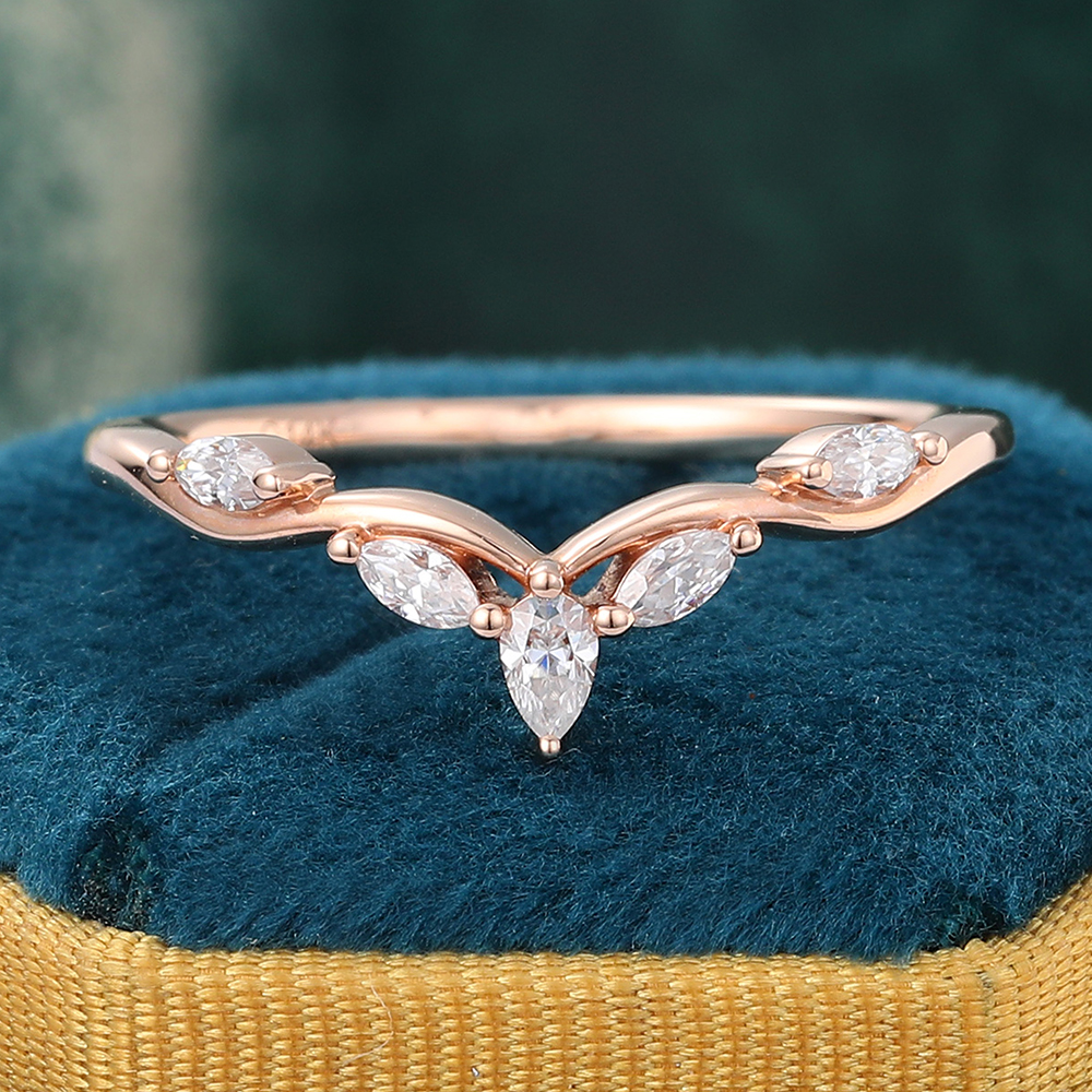 Juyoyo Pear Shaped Moissanite Curved Wedding Band Vintage Gold Stacking Ring for Women
