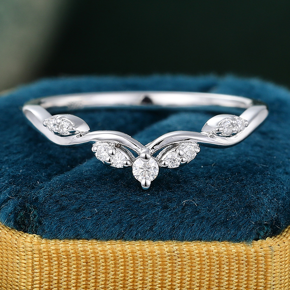 Juyoyo Unique Moissanite Ring Rose Gold Curved Wedding Band