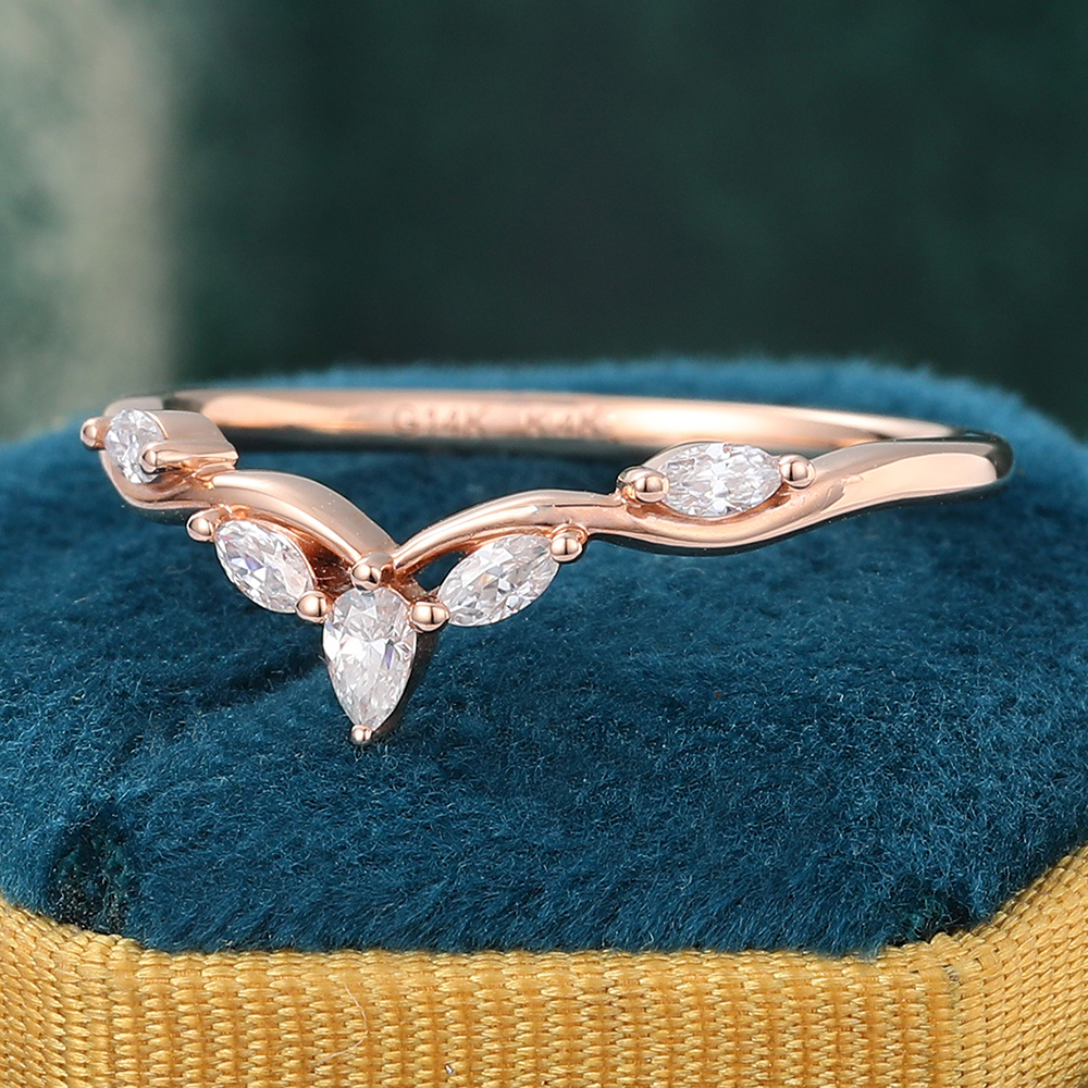 Juyoyo Pear Shaped Moissanite Curved Wedding Band Vintage Gold Stacking Ring for Women