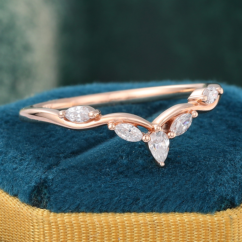 Juyoyo Pear Shaped Moissanite Curved Wedding Band Vintage Gold Stacking Ring for Women