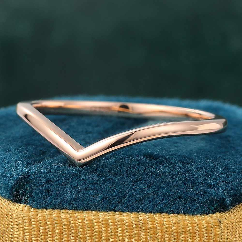 Juyoyo V Shaped Solid Gold Band Ring Simple Stackable Curved Wedding Band