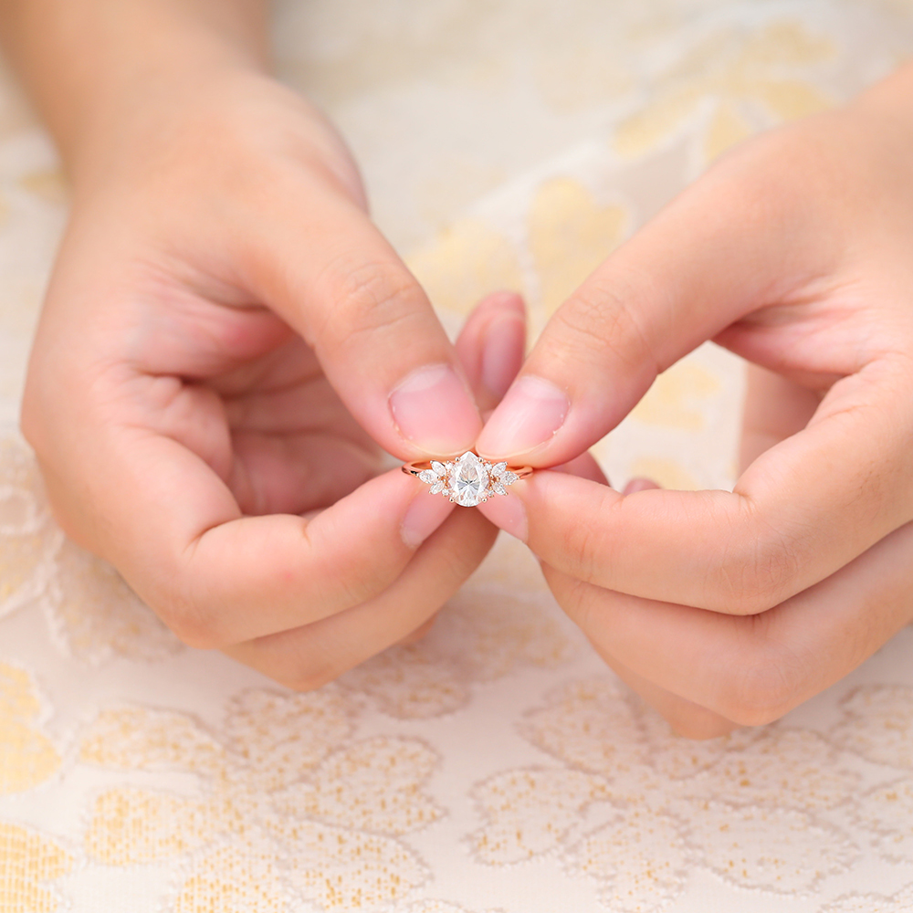 Juyoyo Rose Gold Pear Shaped Moissanite Engagement Ring Vintage Promise Anniversary Bridal Ring