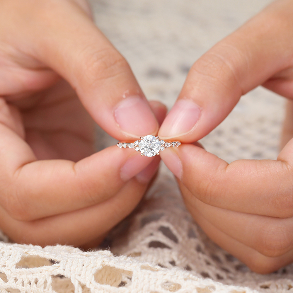 Juyoyo Round Moissanite Engagement Ring Vintage Bridal Ring Rose Gold Anniversary Promise Ring