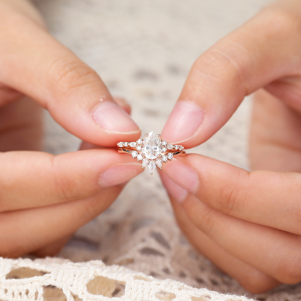 Juyoyo Moissanite Engagement Set Vintage Rose Gold Moissanite Wedding Ring Set for Women - 2pcs