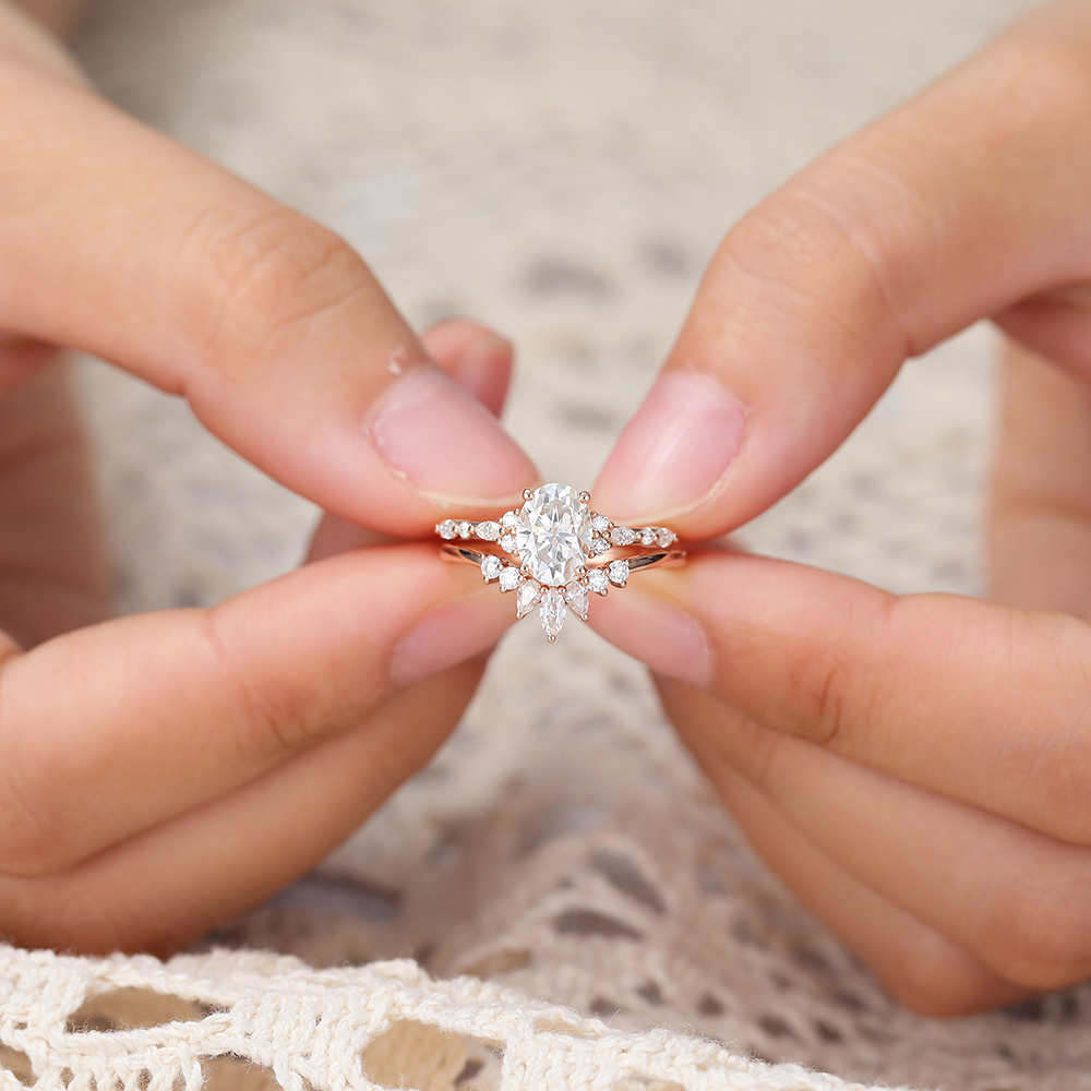 Juyoyo Oval Moissanite Engagement Set Vintage Rose Gold Moissanite Wedding Set for Women - 2pcs