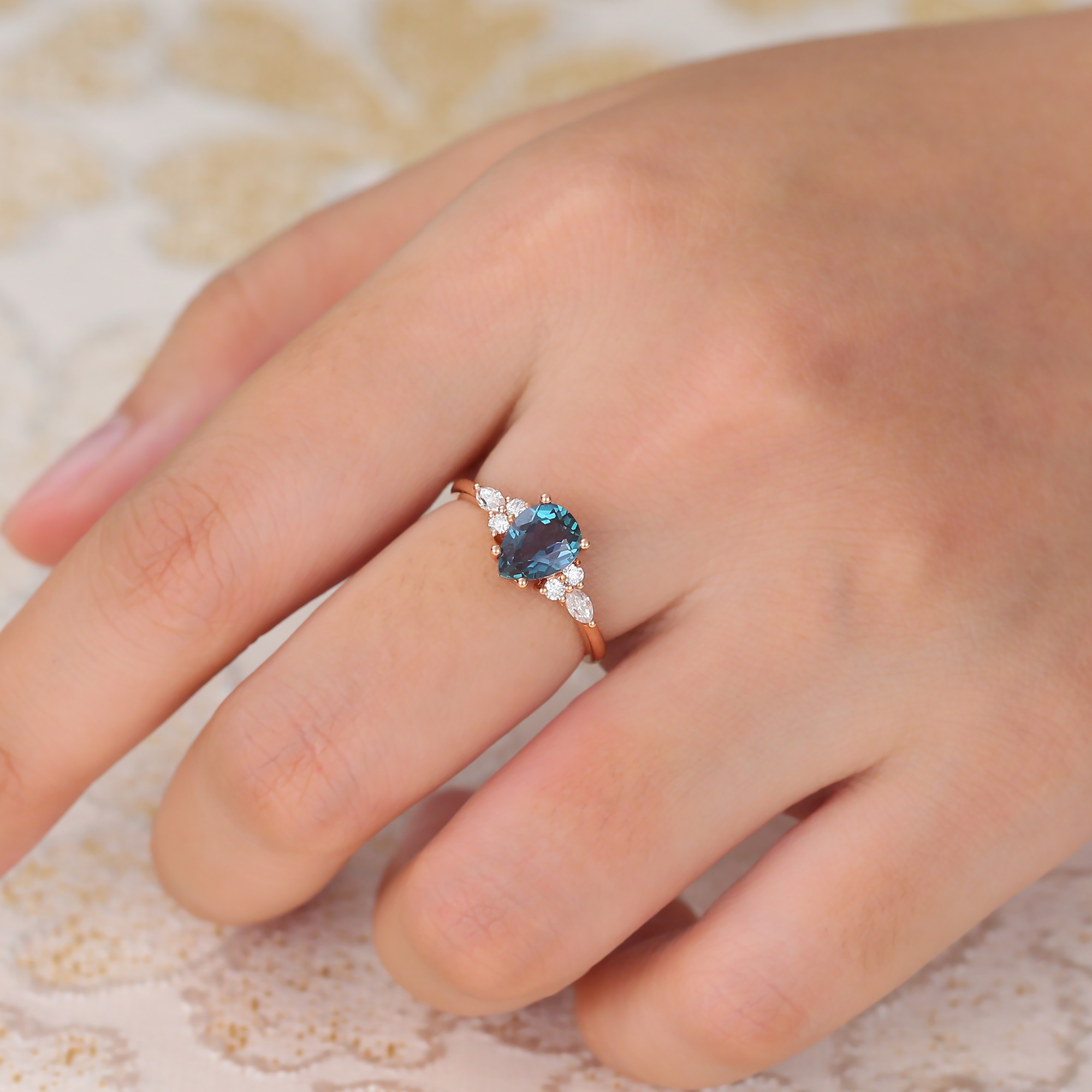 Juyoyo Pear Shaped Alexandrite Engagement Ring Moissanite Cluster Bridal Ring Rose Gold