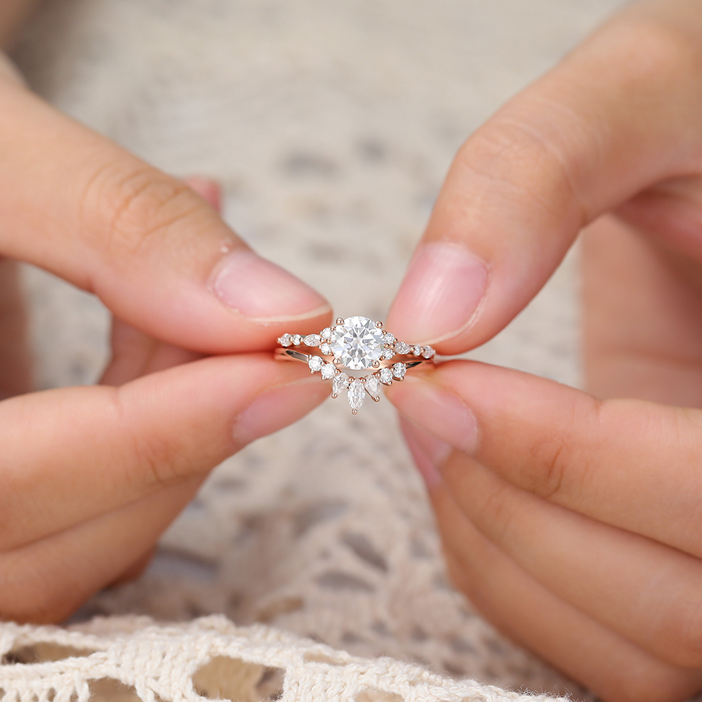 Juyoyo Moissanite Engagement Set Vintage Rose Gold Moissanite Wedding Set for Women - 2pcs