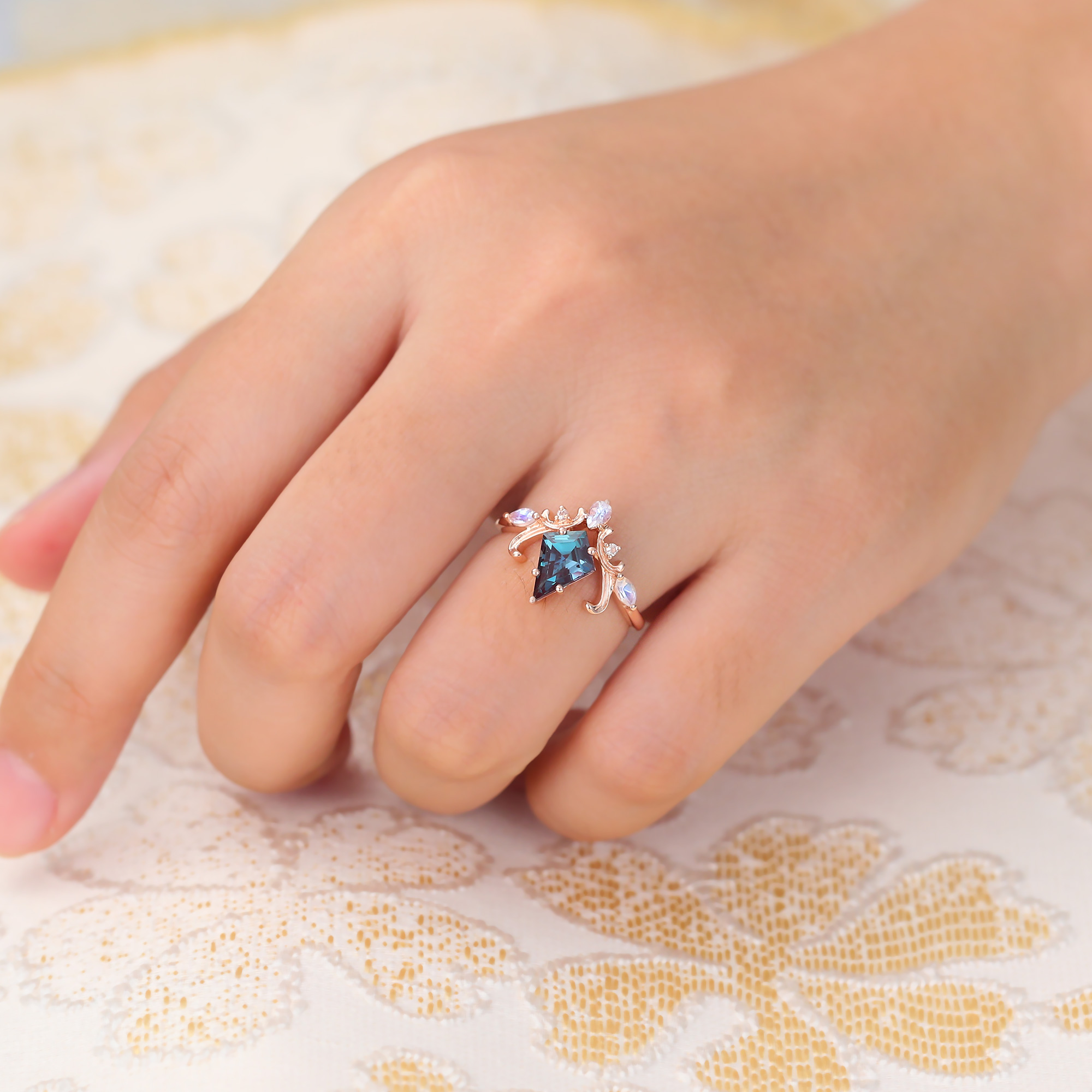 Juyoyo Unique Kite Cut Alexandrite Engagement Ring 14K Rose Gold Moonstone Ring June Birthstone
