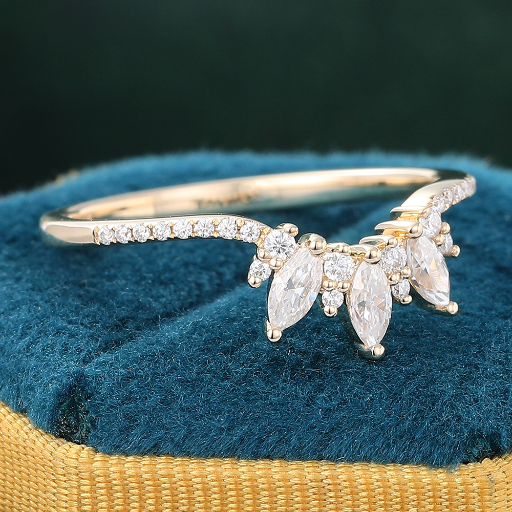 Juyoyo Moissanite Curved Wedding Band 14K Gold Pave Diamond Stacking Ring for Women