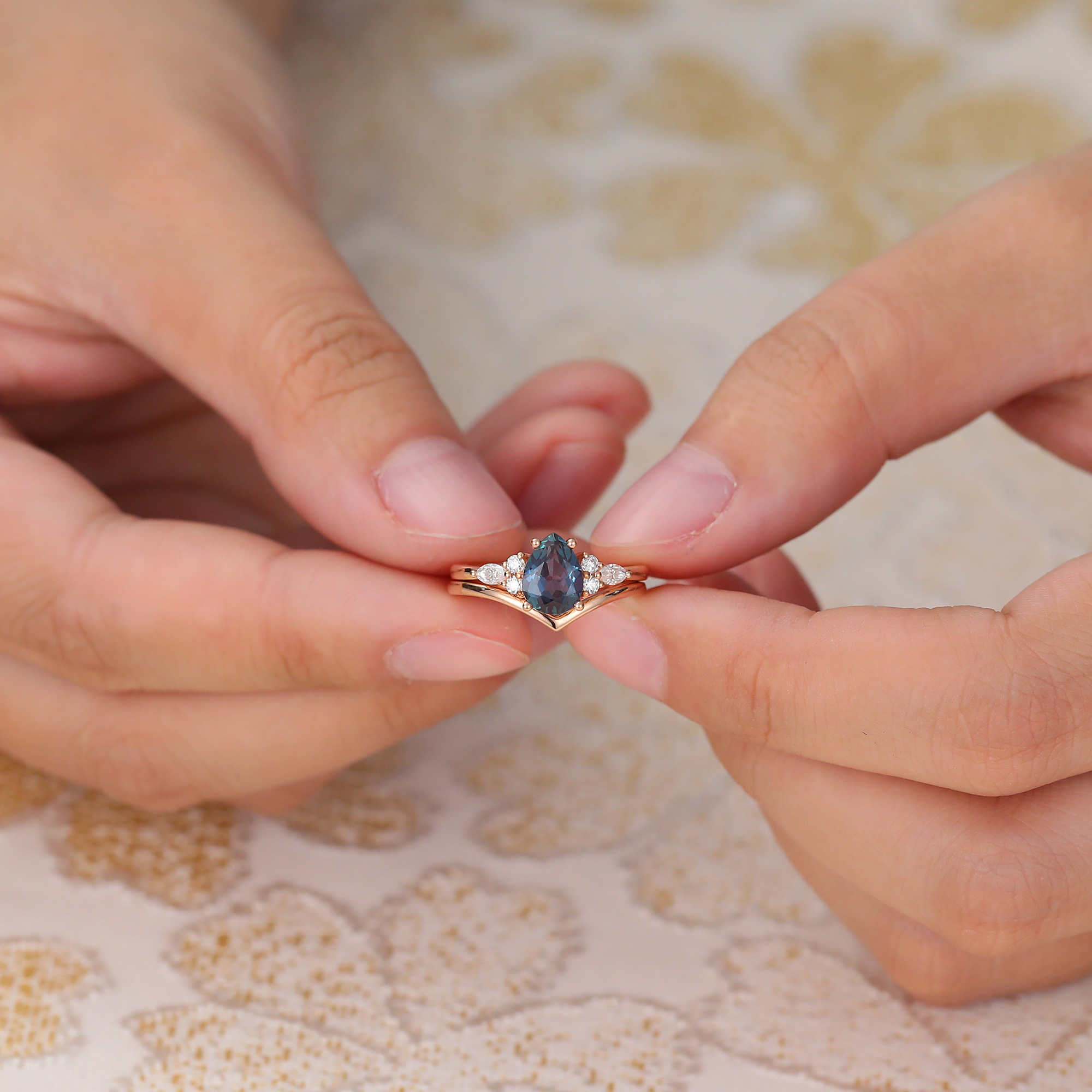 Juyoyo Pear Shaped Alexandrite Engagement Ring Set with Solid Rose Gold Curved Wedding Band